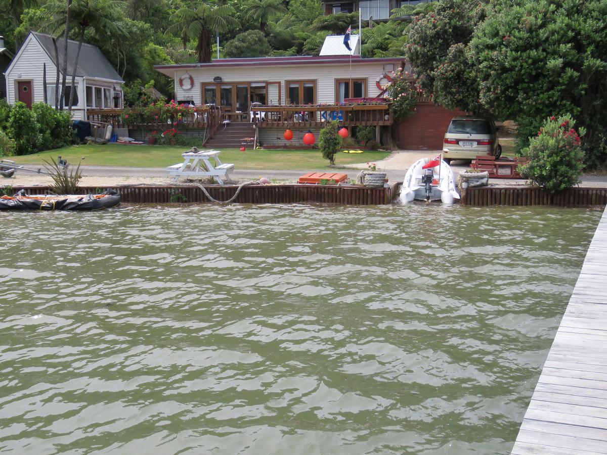 Waterfront Bed And Breakfast Picton Eksteriør billede